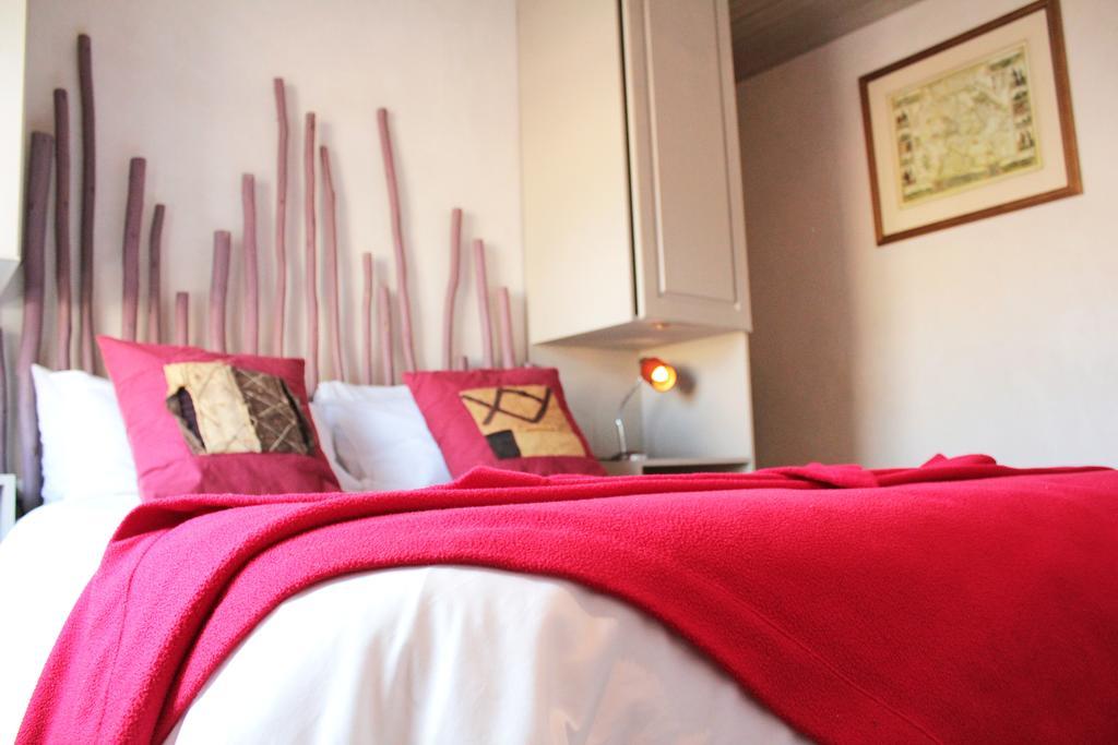 Molo-Lolo House Bed & Breakfast Кейптаун Стая снимка
